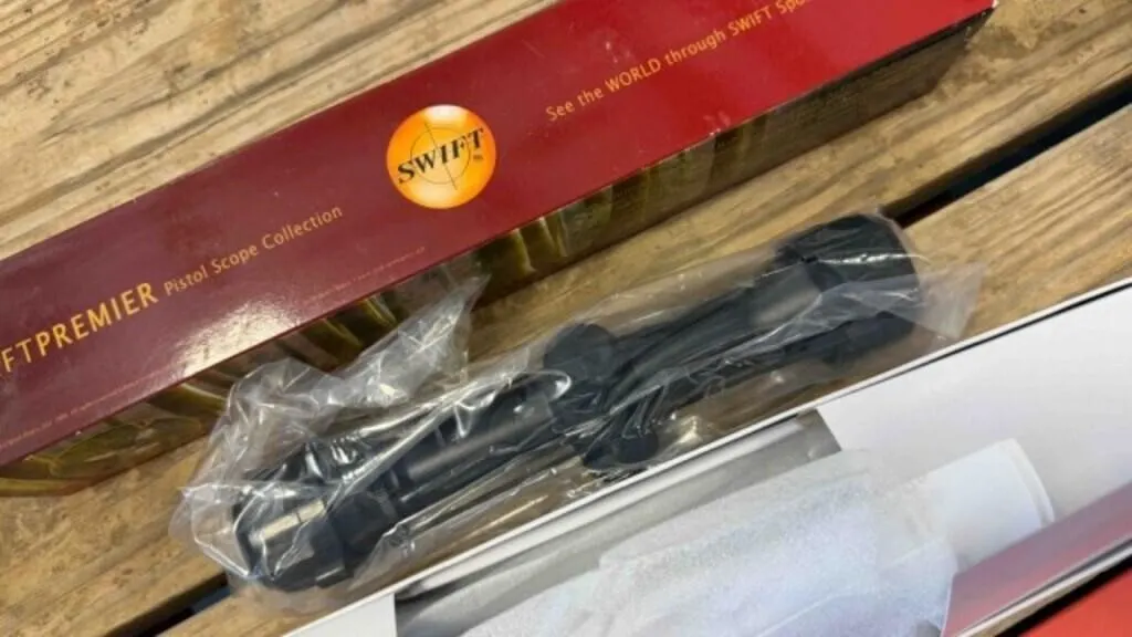 Swift Premier pistol scope; SRP6261M; 4x32