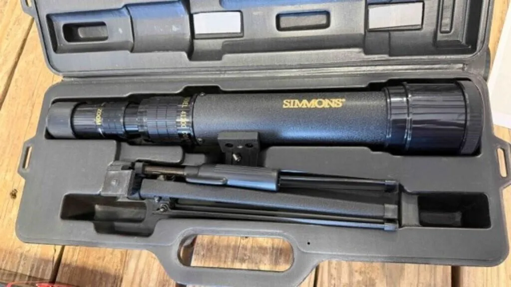 Simmons 15-45x50 compact spotting scope in box