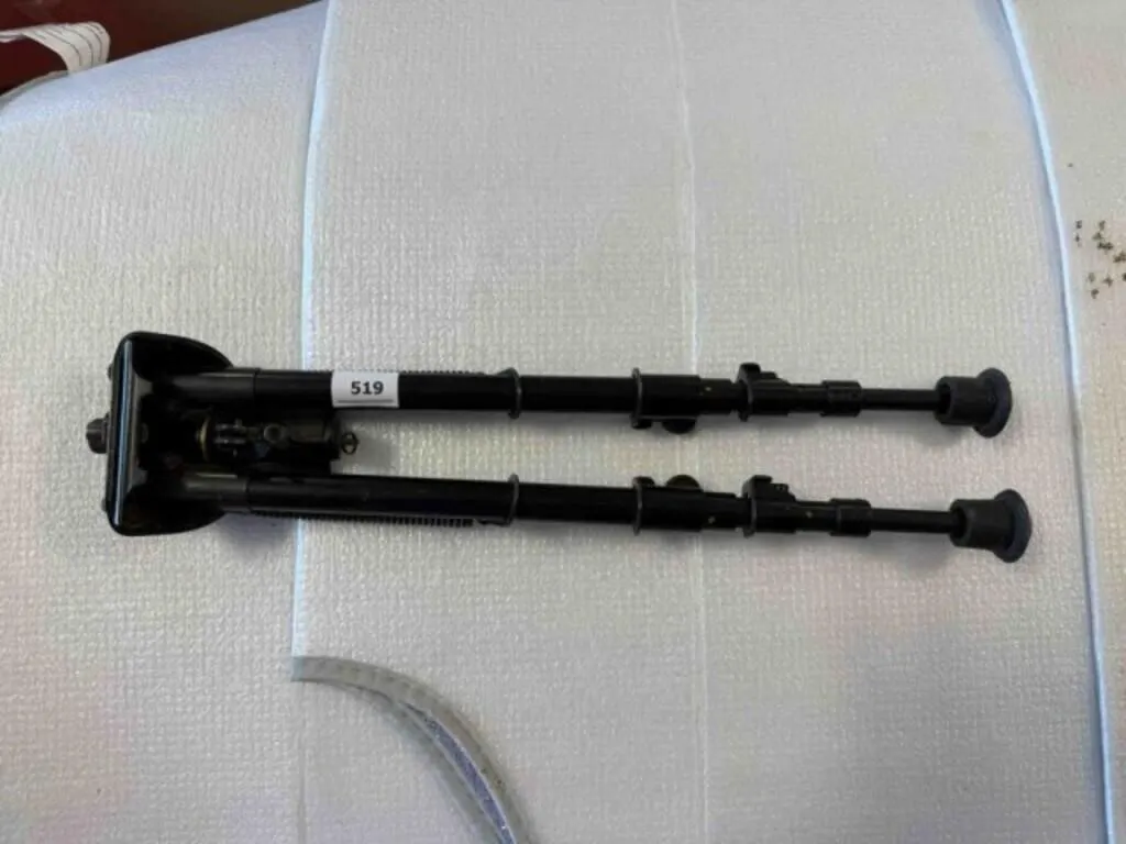 Rifle bipod