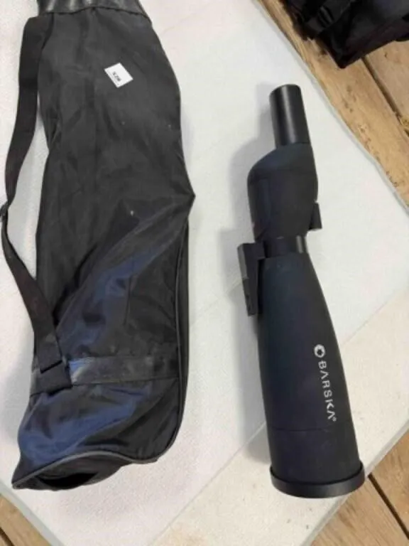 Barska spotting scope; 30-90x90mm; no tripod