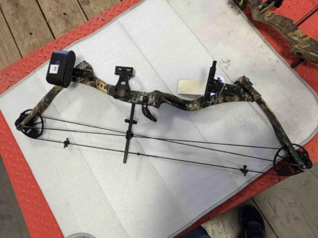 Bow-Tech Diamond Edge; 40-50lbs; 18-28 Length