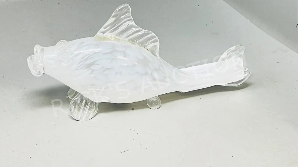 Altaglass fish figure, 8" long w/ label