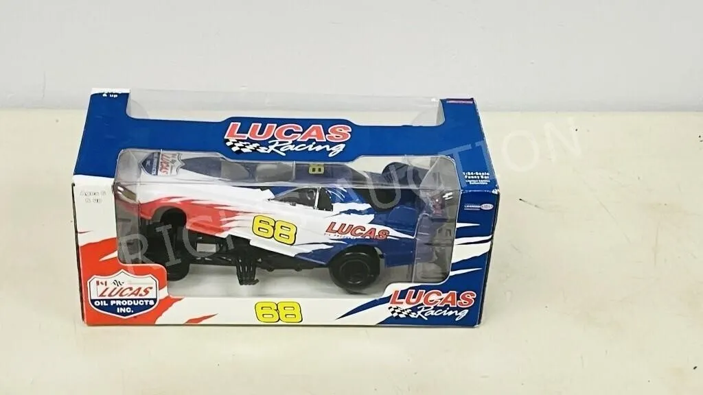 Lucas racing 1:24 scale funny car- new