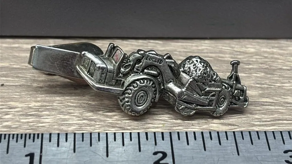 Twin-Engine Scraper Earthmover Tie Clip, Mercury