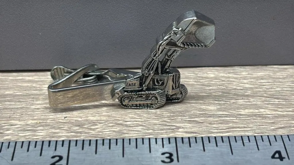 Case Crawler Loader Tie Clip, Mercury Ind. *DC