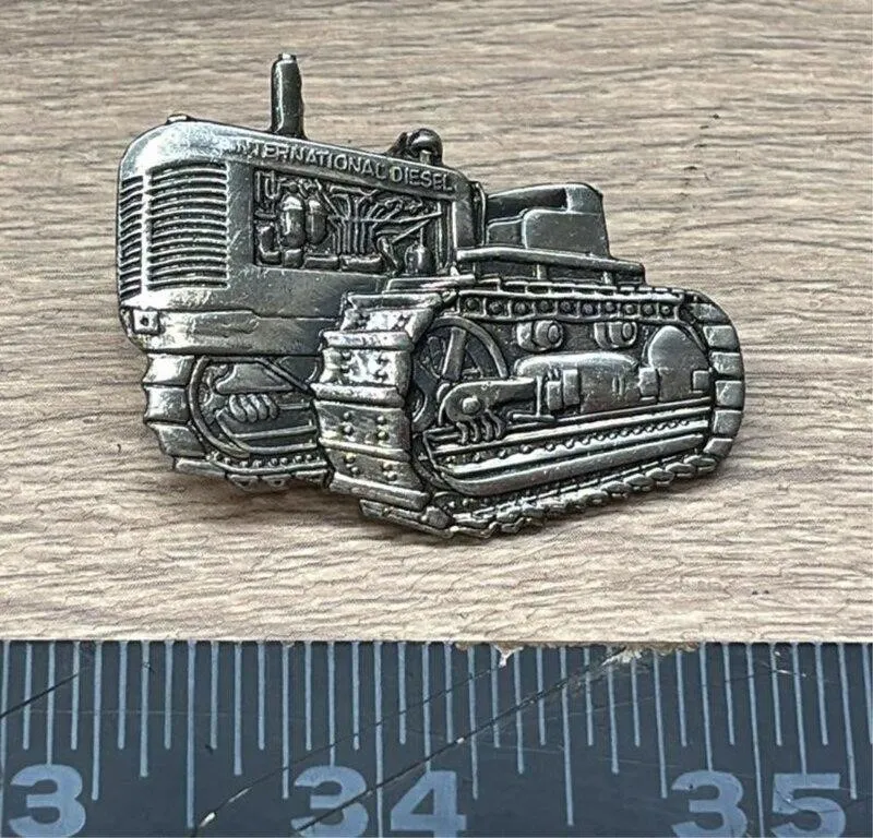 International Diesel Crawler Pin. *DC
