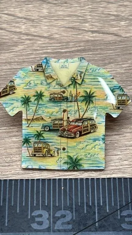 Beach Shirt Pin. *DC