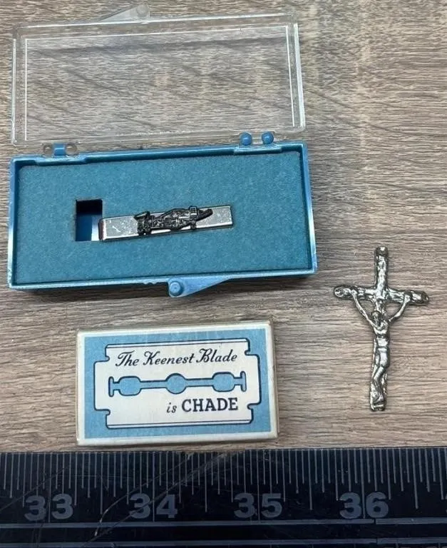 Chade Razor Blades, Jesus Figure & Tie Pin.