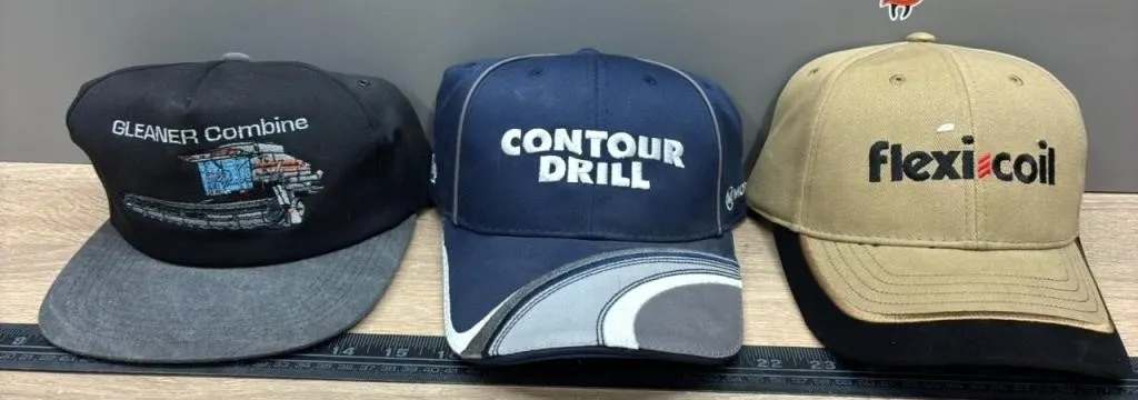 3 Unused Caps.