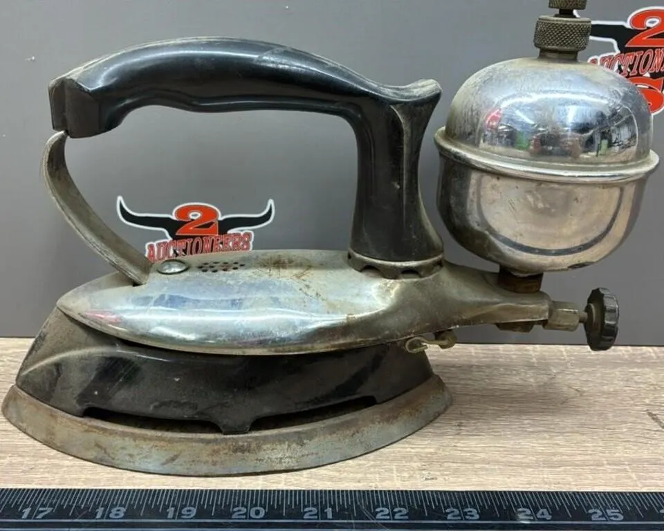 Vintage Coleman Gas Iron. *NO SHIPPING