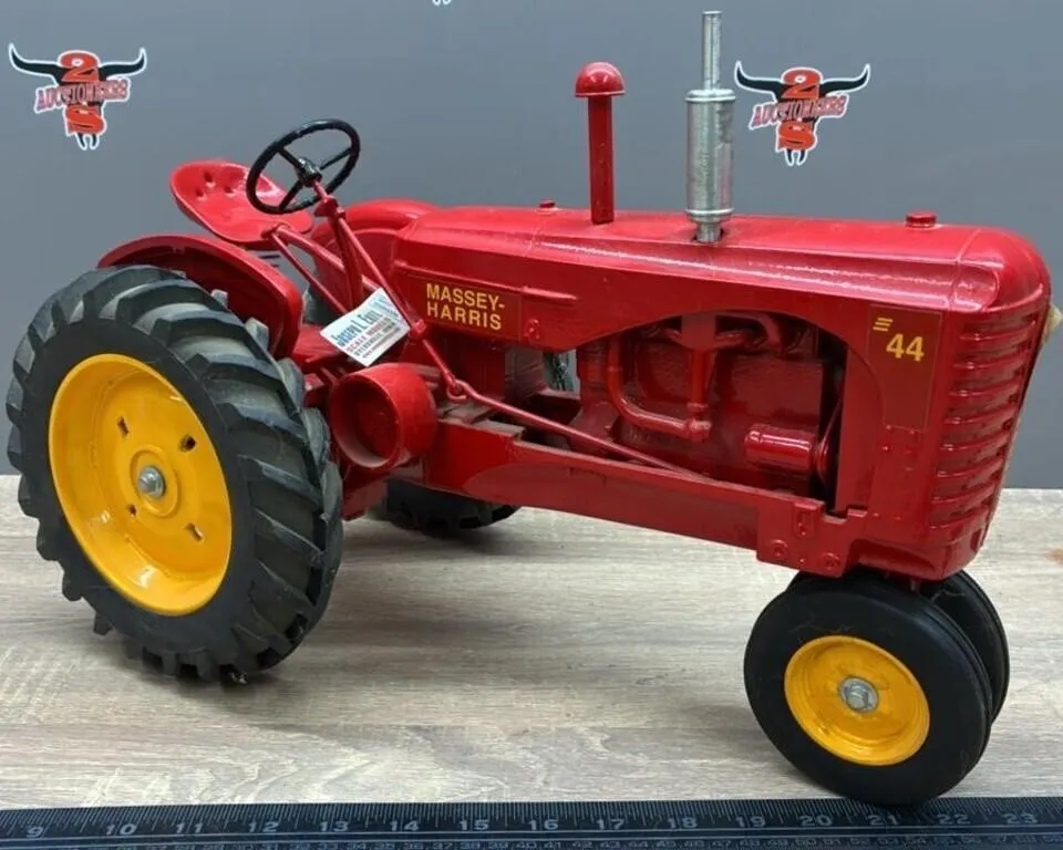 1:8 Scale Models Massey Harris 44 Tractor.
