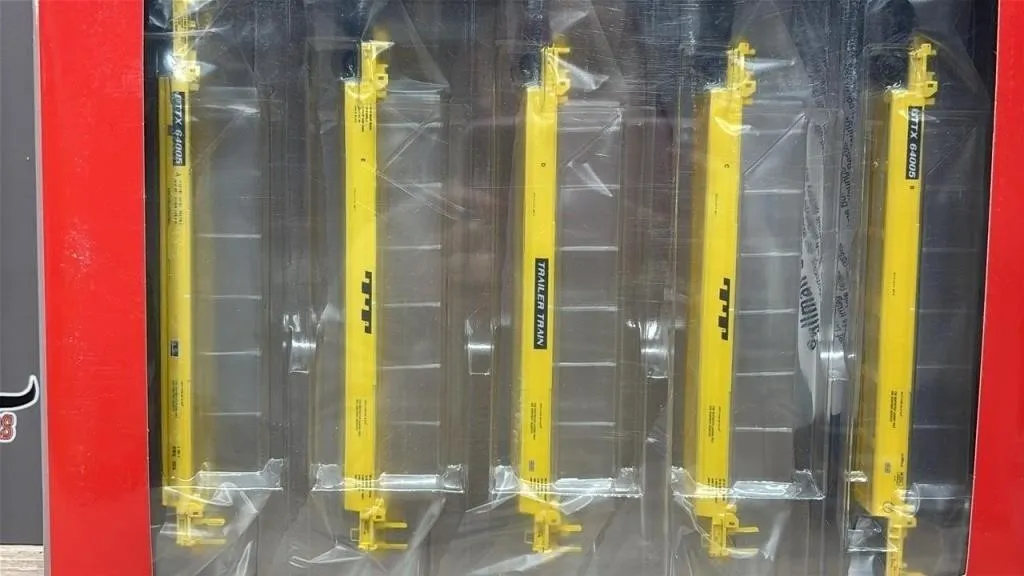 HO Rivet Counter 5 Unit Backpacker Well Cars.
