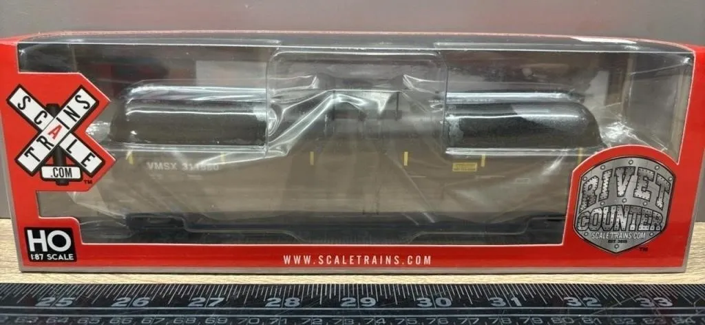HO Rivet Counter Trinity Industries Tank Car.