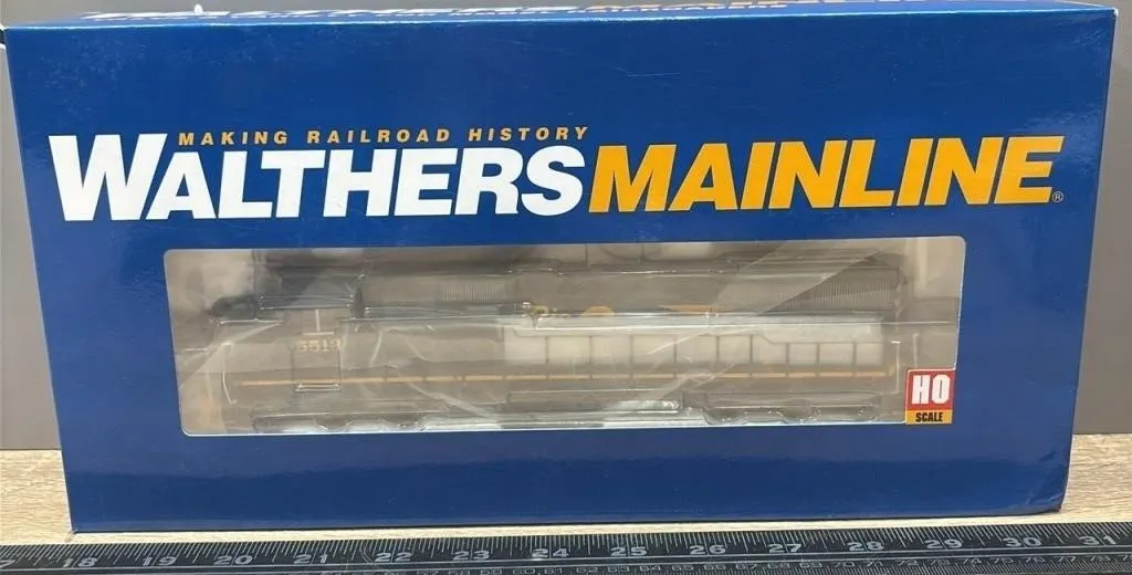 HO Walters Mainline EMD SD50 Locomotive. Unused.