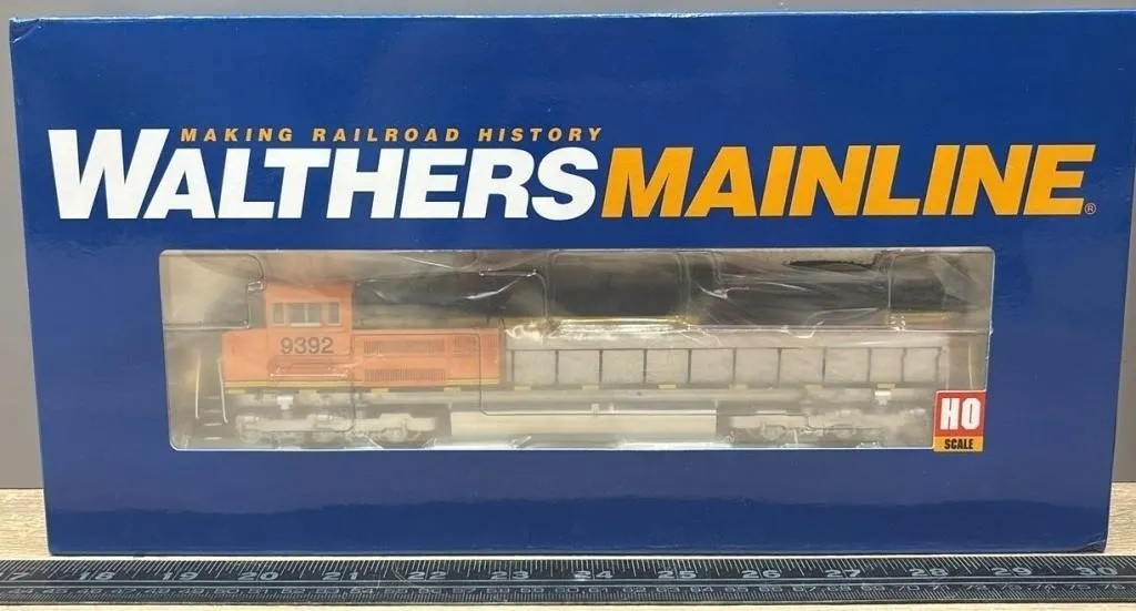 HO Walters Mainline EMD SD70ACE Locomotive.