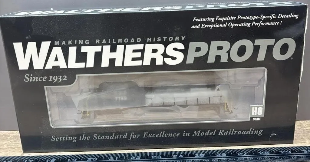 HO Walthers Proto EMD GP9PH ll Locomotive.