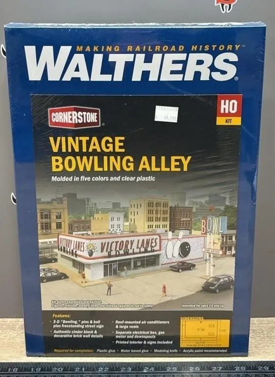 HO Walthers Vintage Bowling Alley Kit. Unopened.