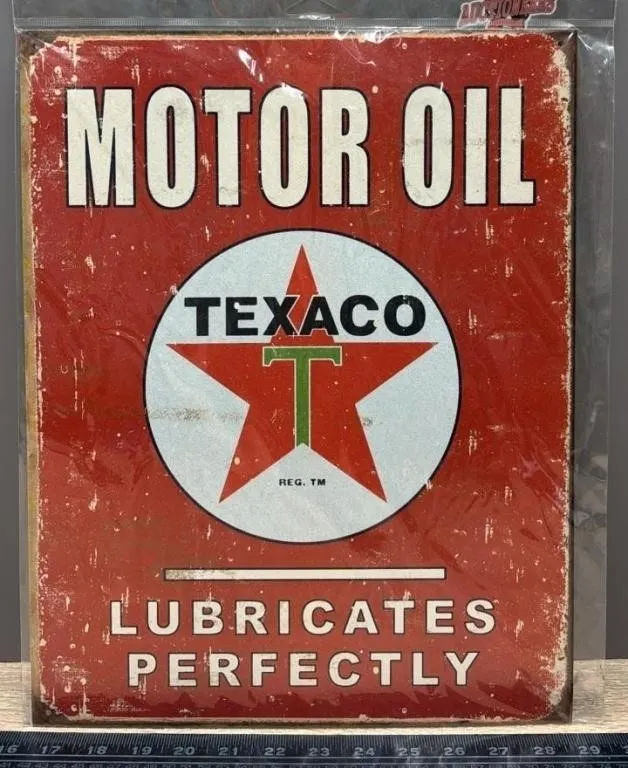 Texaco Motor Oil Tin Sign 12”x16”.