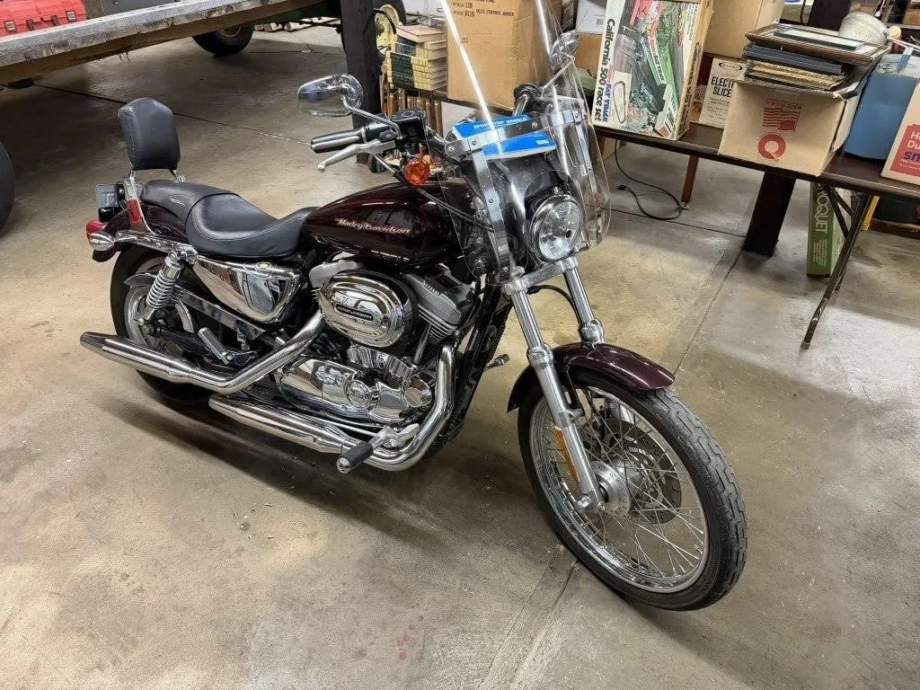 Harley Davidson XL883C Sportster 3,361 mi