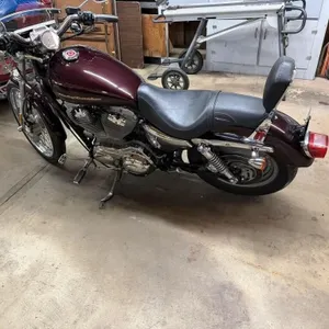 Harley Davidson XL883C Sportster 3,361 mi