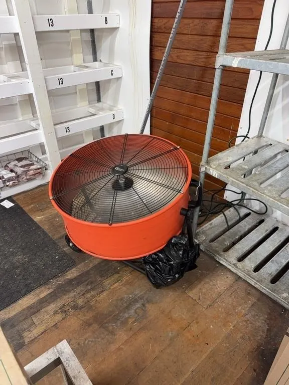 24" Fan