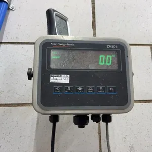 Avery Weigh-Tronix Scale