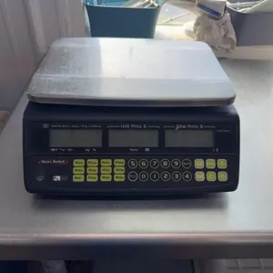 Avery Berkel Digital Scale