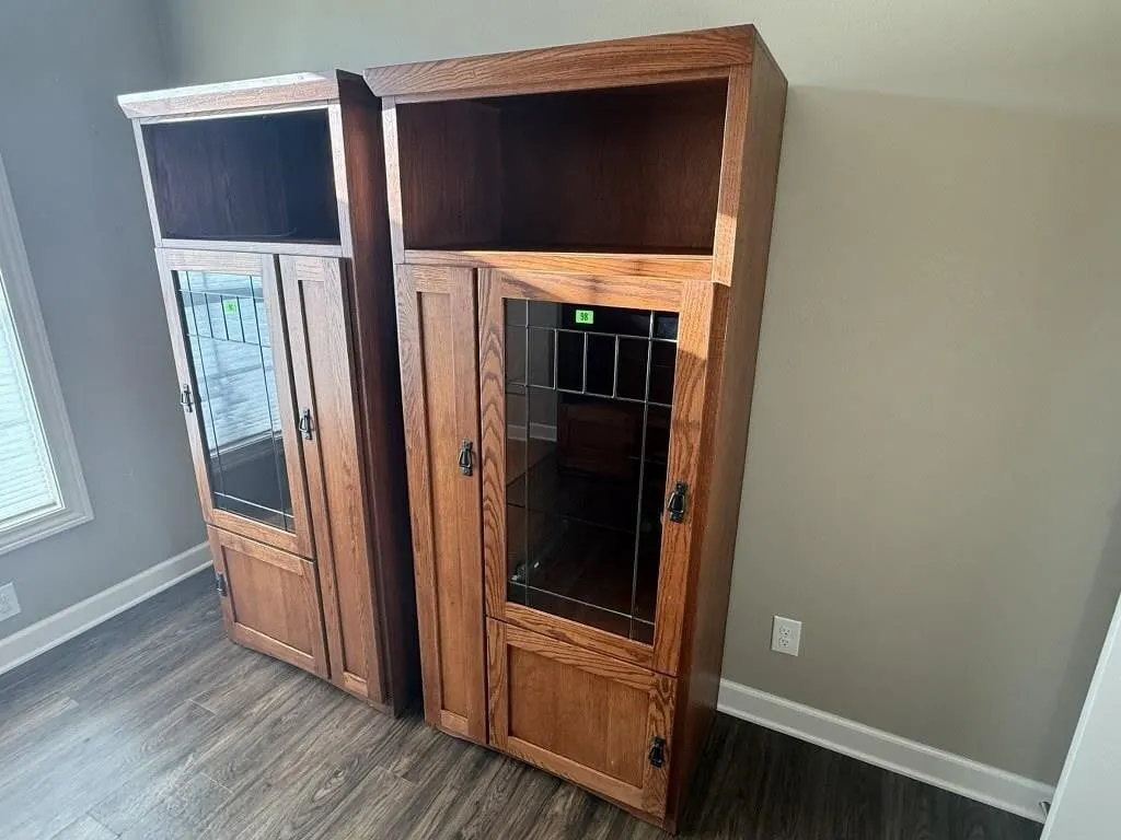Media cabinet (right cabinet only)