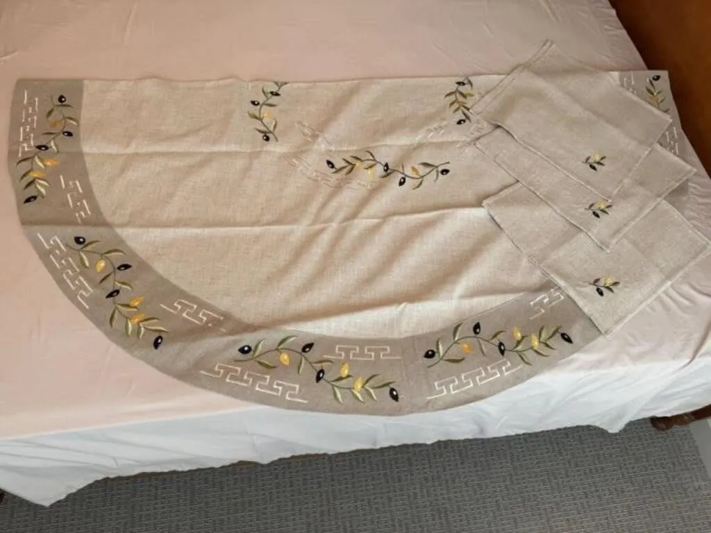 NWT Kedima Greek art olive table linens,