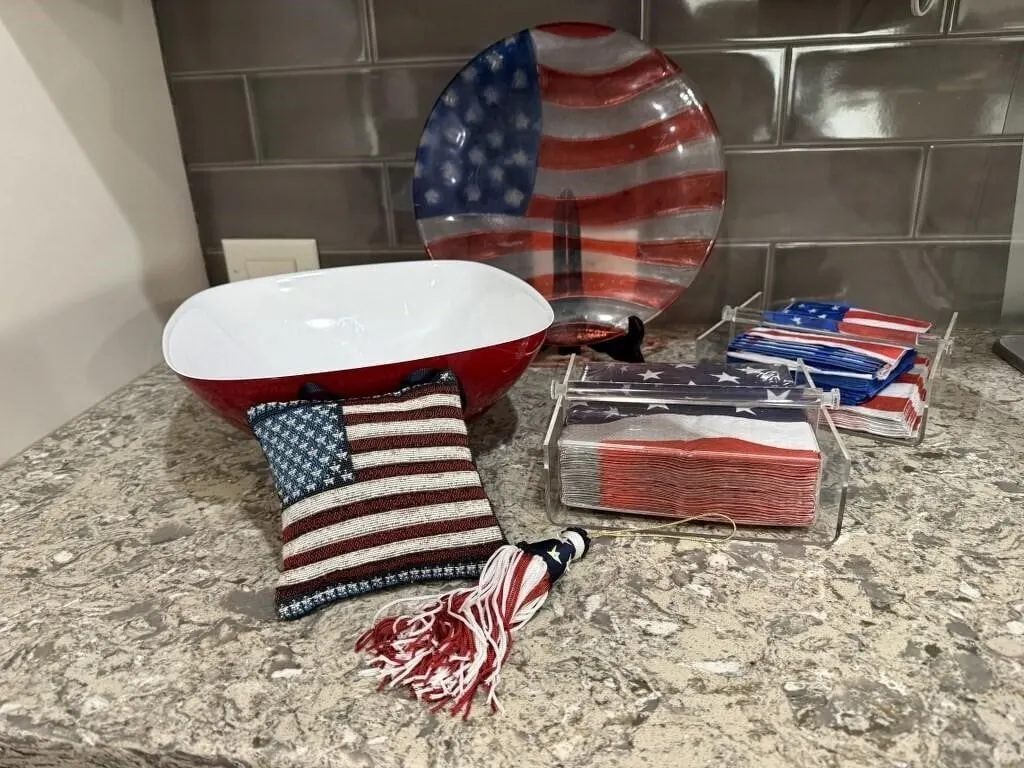 Patriotic lot, napkin holders, chip bowl, flag