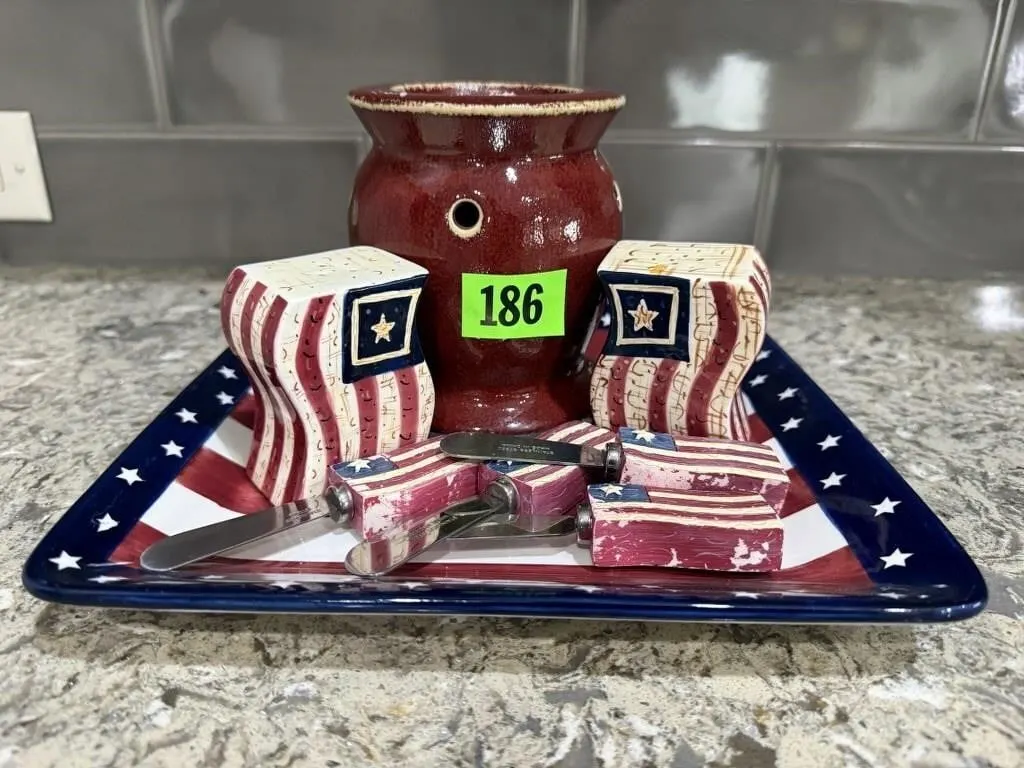 Patriotic lot, wax warmer, salt & pepper shakers,