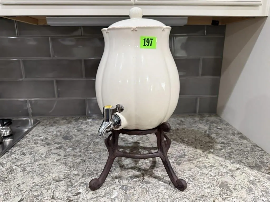 Drink dispenser, cast iron base