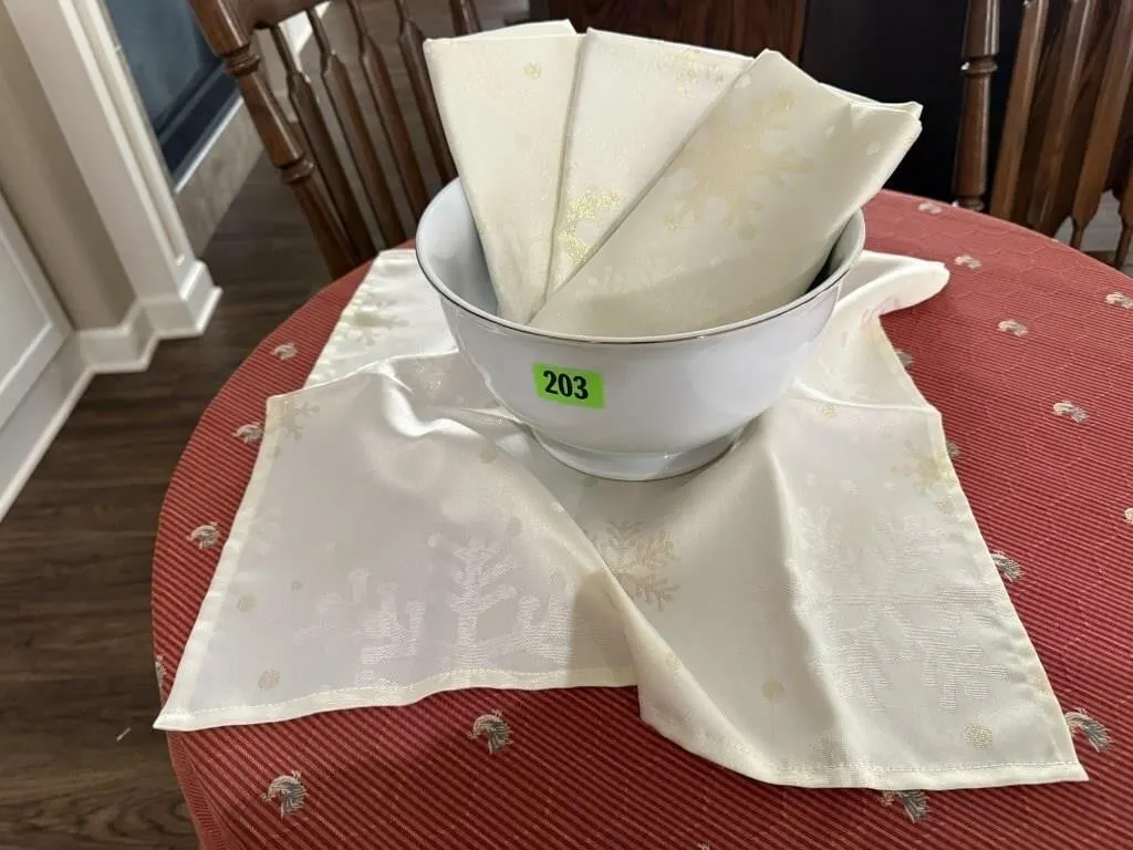 Gold rimmed serving bowl, snowflake cloth napkins