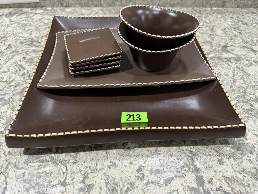 Stoneware dishes, square plates, sauce dishes