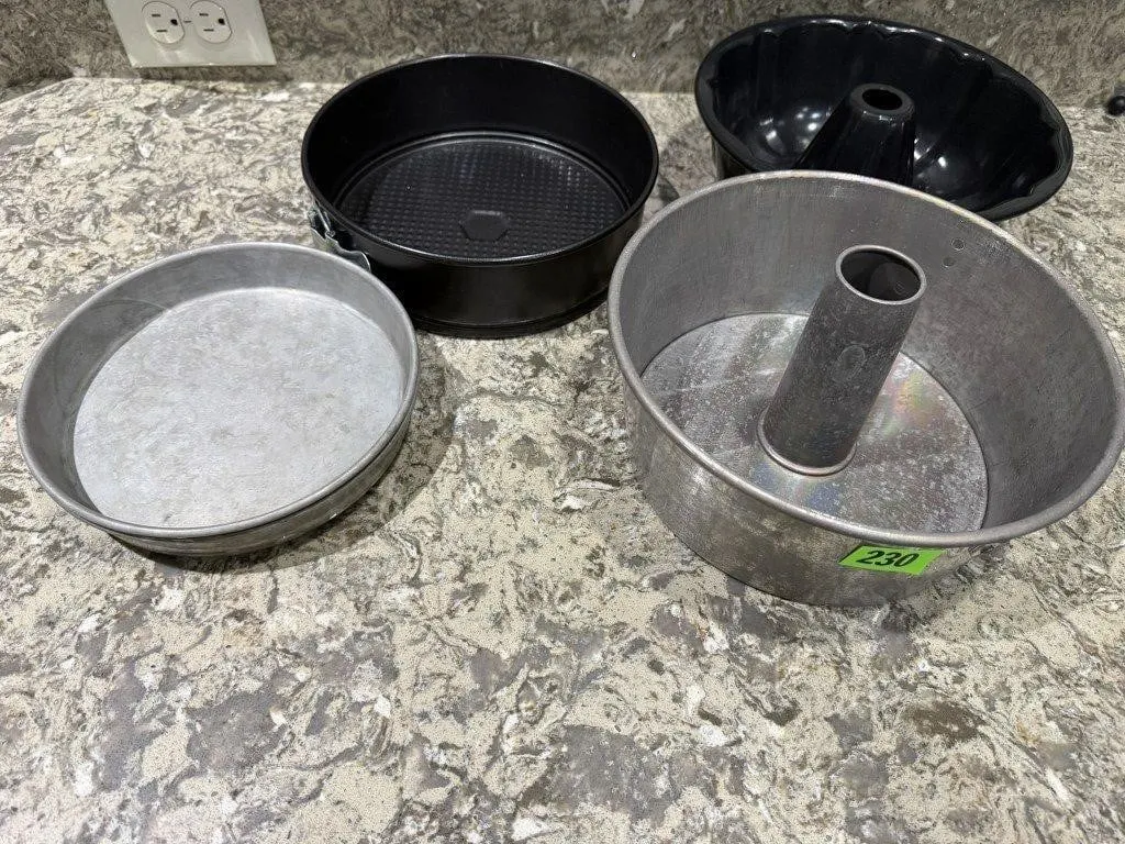 Bundt pans, spring form, cake pans