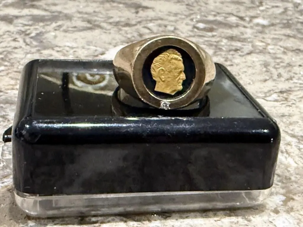 John Deere 10K gold service ring