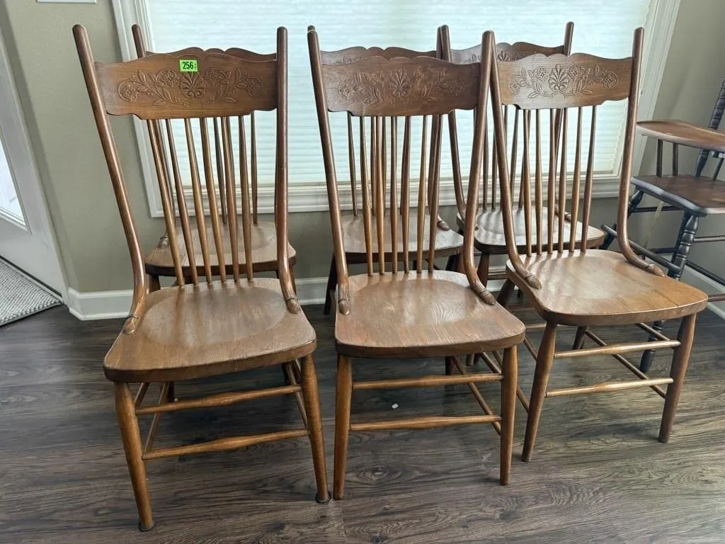 Matching dining chairs (6)