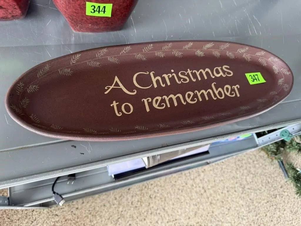 A Christmas to Remember decorative tray