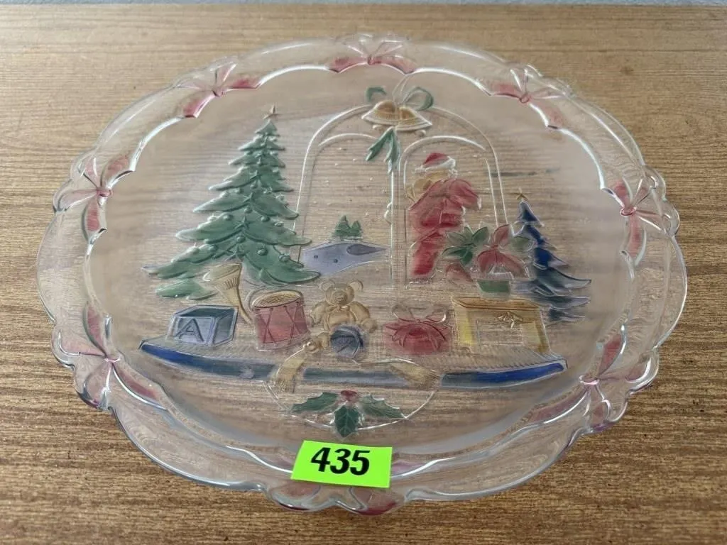 Glass holiday plate