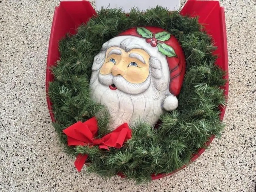 Santa Claus wreath, wreath storage tote