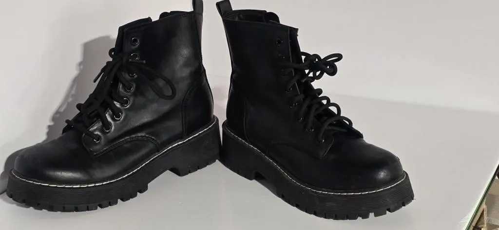 Time and Tru Women's Storm Stitch Boots