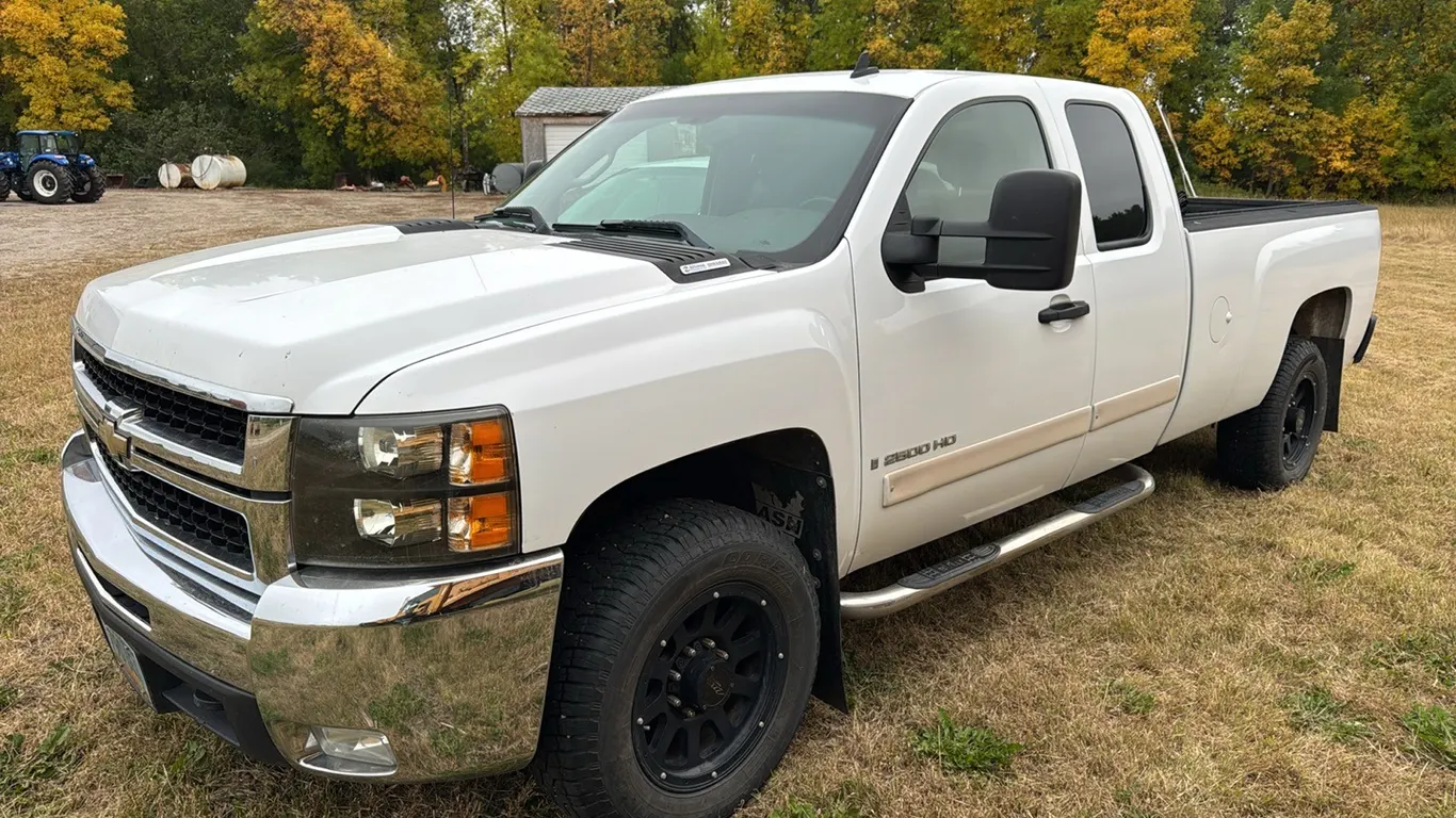 2007 Chevrolet 2500HD LT 2WD ext cab