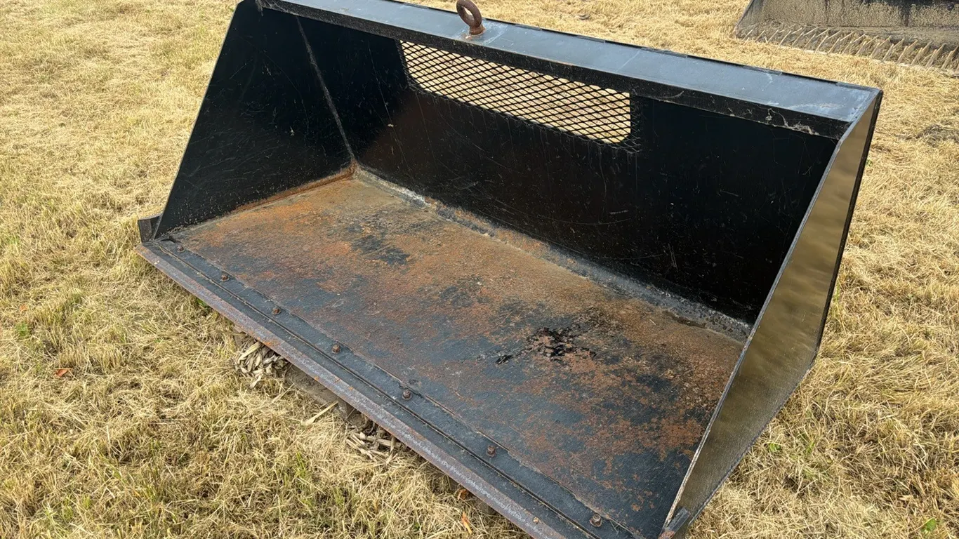 Jenkins 84” snow bucket w/ bolt-on cutting edge & skid steer quick attach