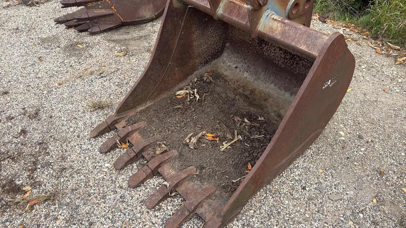 Carlson 34” Excavating bucket