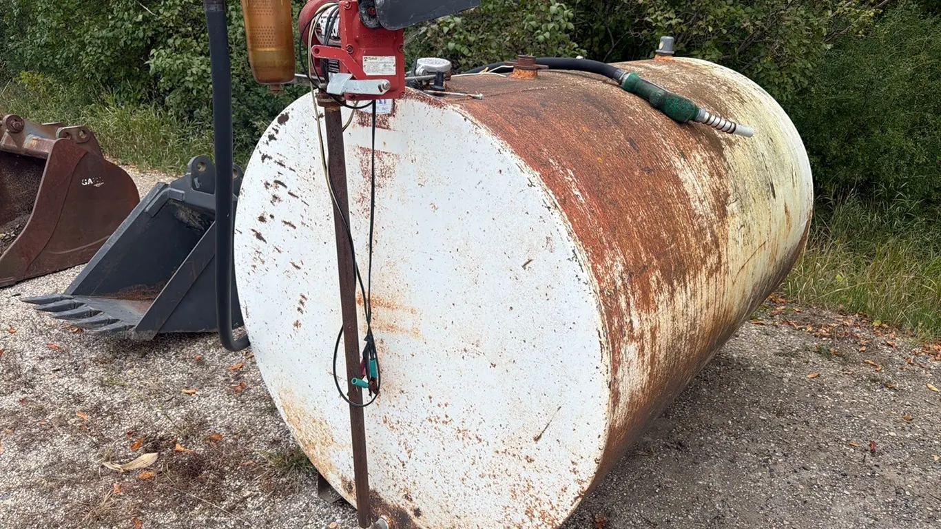 O’Day 500 gallon fuel tank w/ Fill-Rite 20 gpm pump & nozzle