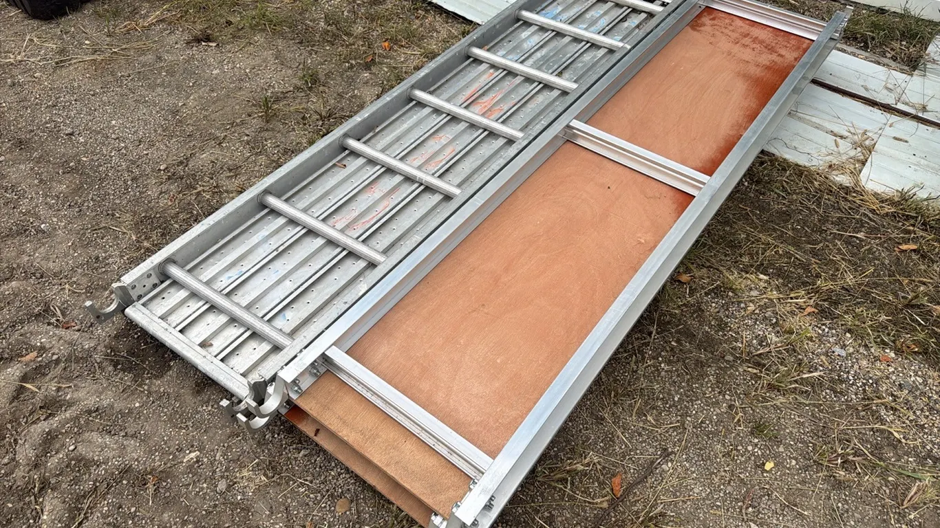 4) Scaffolding sections w/ wood planks, 3) UST 80”x18” & 2) Werner 80”x18” scaffolding platforms