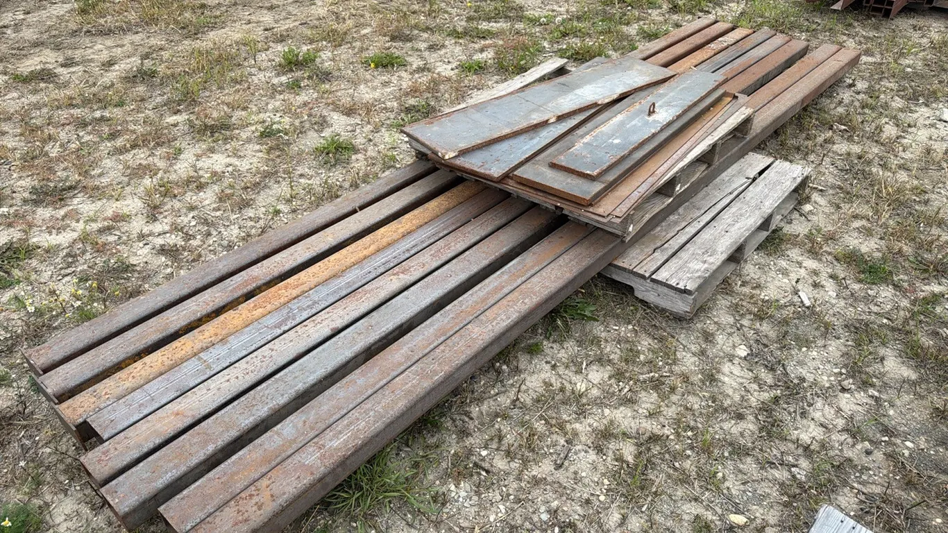 8) 13’3”x4”x1/4” Steel square tubing w/ assorted flat iron