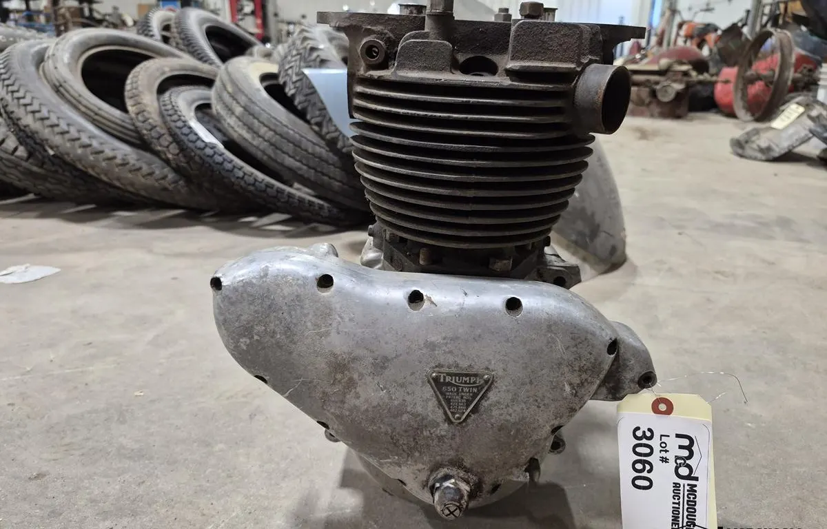 Triumph 650 Twin Motor (Approx. 1950)
UNRESERVED