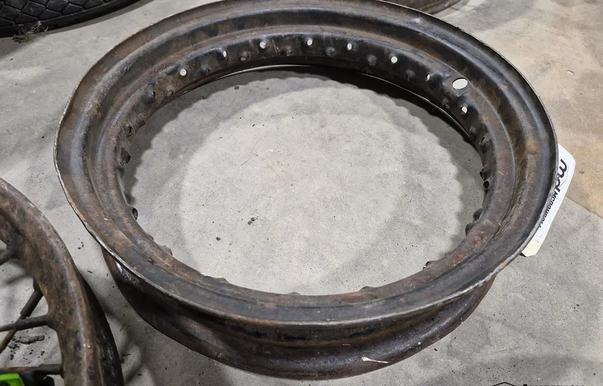 16" Harley Davidson or Indian Rim
UNRESERVED