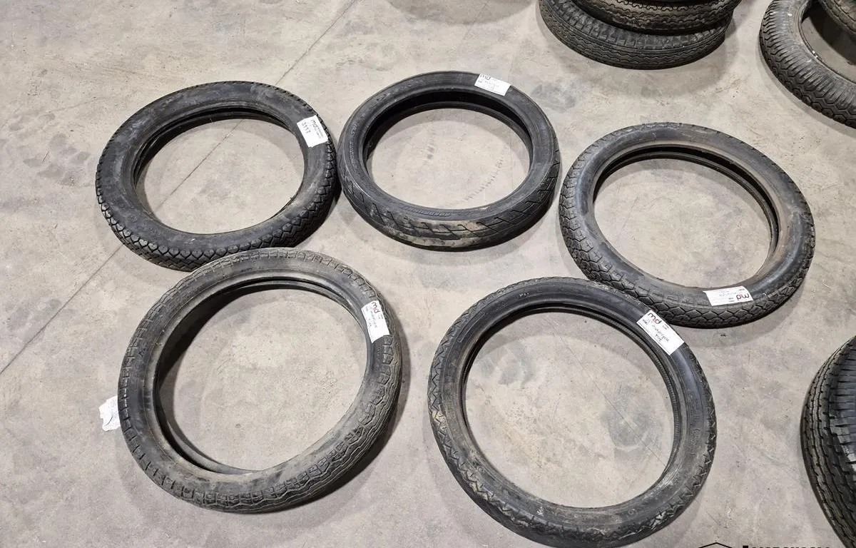 (5) 19" Tires
UNRESERVED